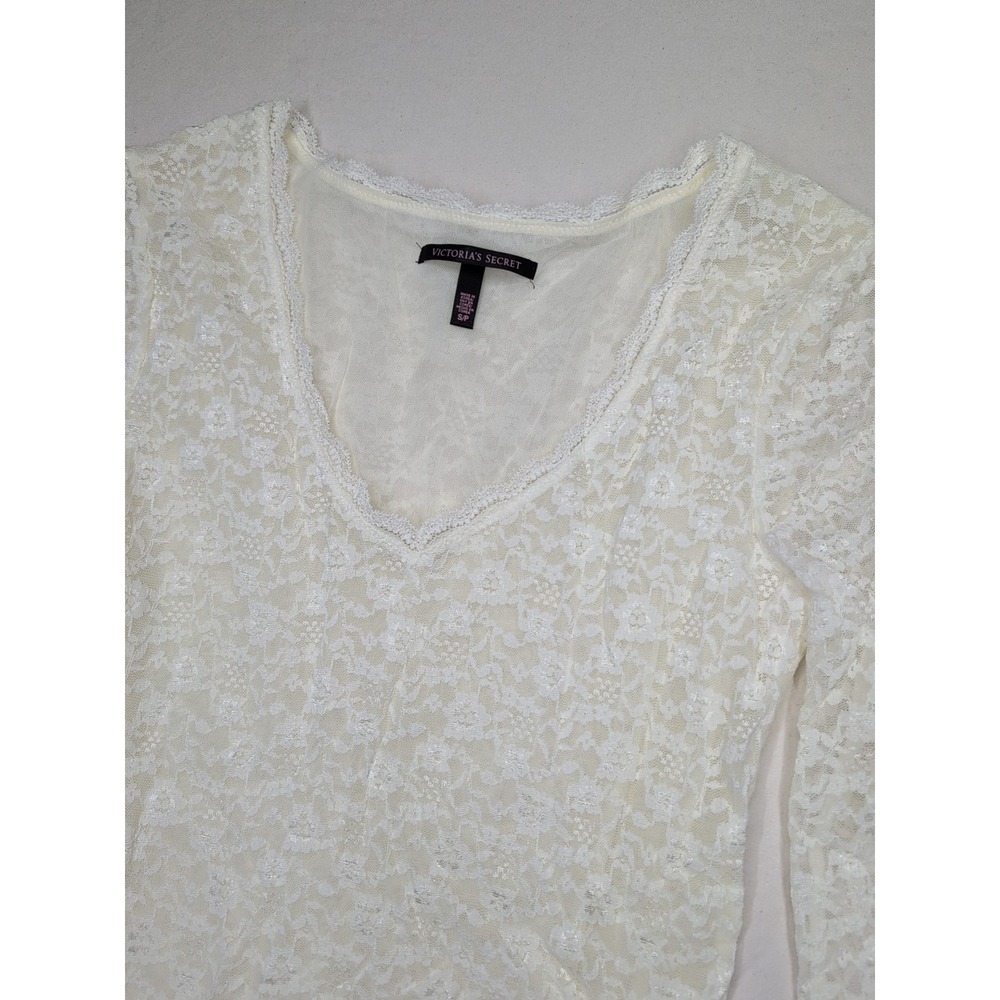 Victoria's Secret sz Small Lace V-neck 3/4 Sleeves Cream‎ Stretchy Coquette Cute